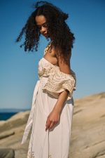 Φόρεμα Λευκό με Χρυσά Κεντήματα “Carmen”