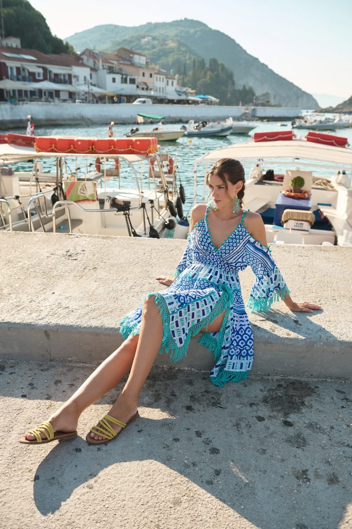 Mini Φόρεμα “Sirena” με Ethnic Ραφές και Μπλε Tribal Pattern