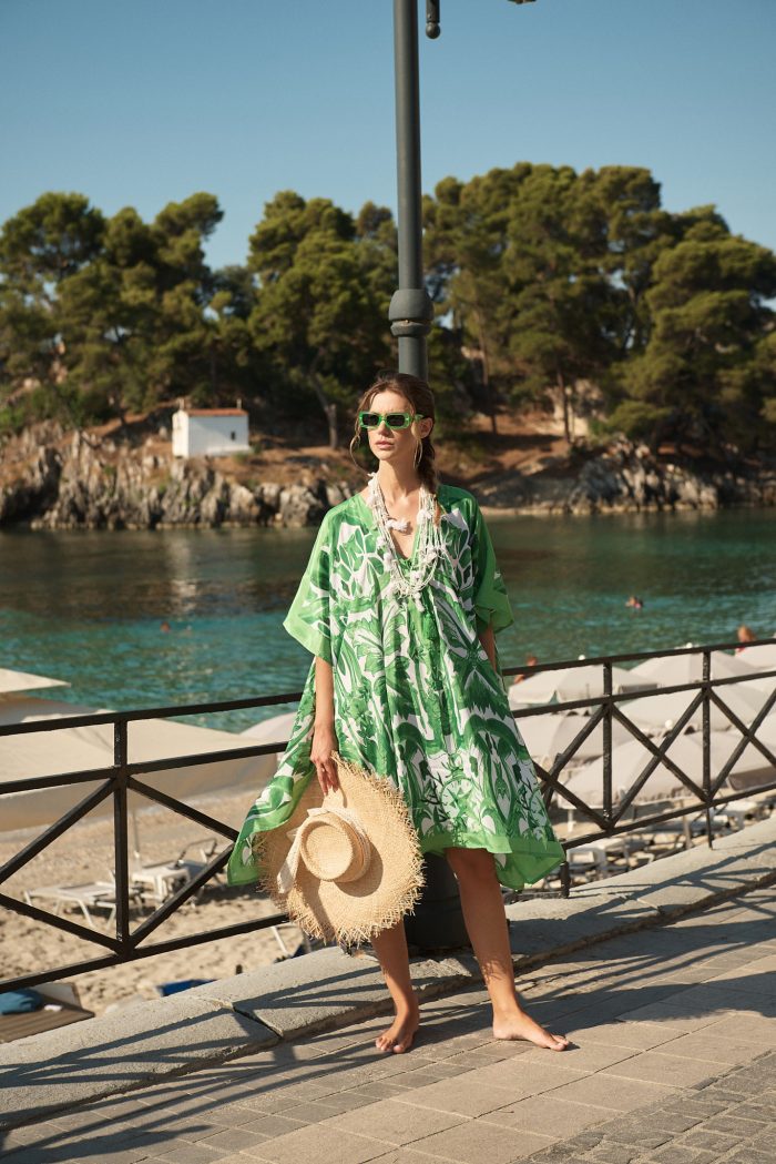 Καφτάνι Σατέν Με Τροπικό Πράσινο Print Oversized Σε Γαλάζιο Print (Copy)