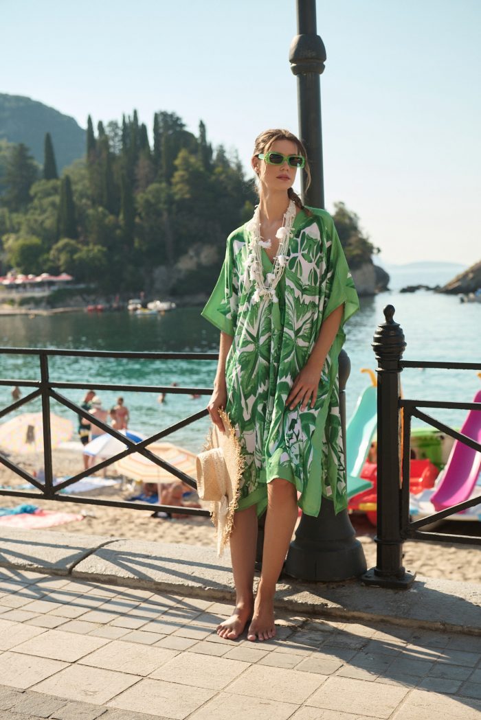 Καφτάνι Σατέν Με Τροπικό Πράσινο Print Oversized Σε Γαλάζιο Print (Copy)