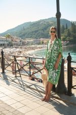 Καφτάνι Σατέν Με Τροπικό Πράσινο Print Oversized Σε Γαλάζιο Print (Copy)