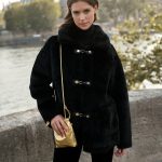 Μαύρο Παλτό με Γούνα & Χρυσές Αγκράφες