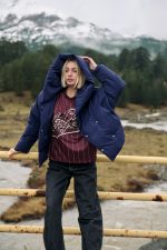 Μπλε Κοντό Puffer Jacket με Κουκούλα “Arctic”