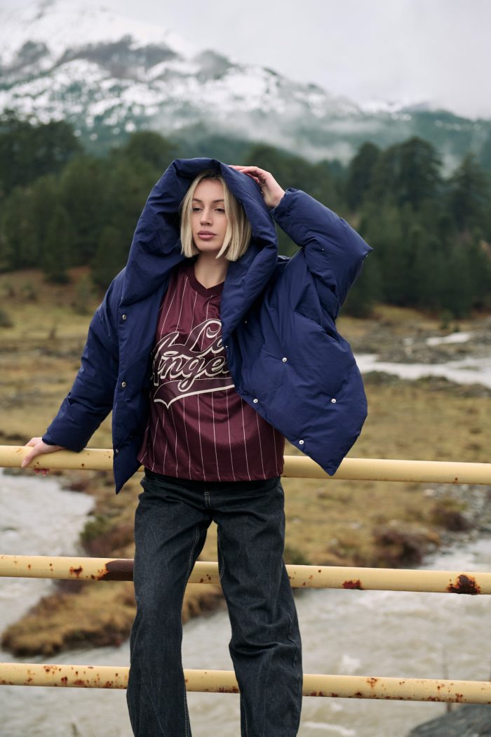 Μπλε Κοντό Puffer Jacket με Κουκούλα “Arctic”