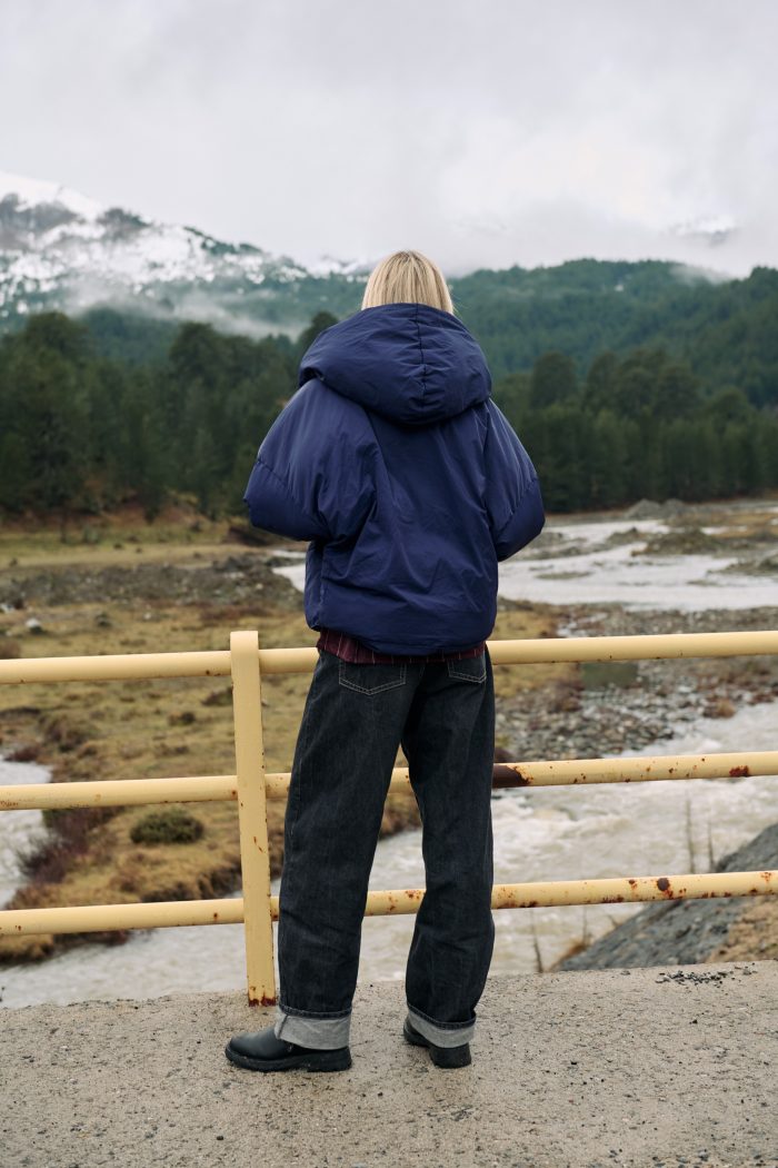 Μπλε Κοντό Puffer Jacket με Κουκούλα “Arctic”