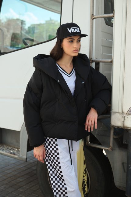 Μαύρο Κοντό Puffer Jacket “Urban”