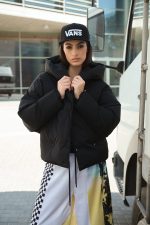 Μαύρο Κοντό Puffer Jacket “Urban”