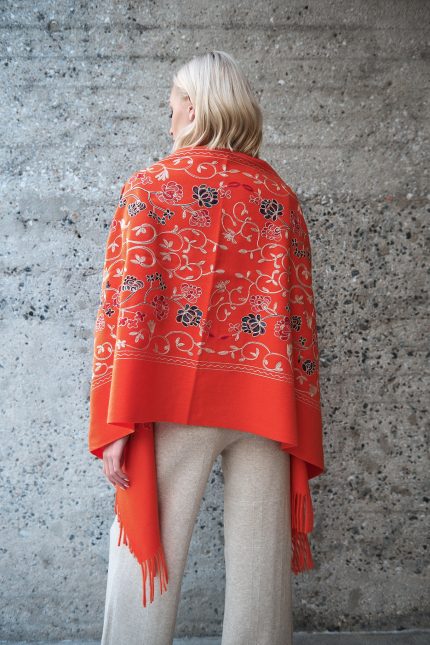 Φουλάρι Πορτοκαλί με Κεντήματα “Saffron”