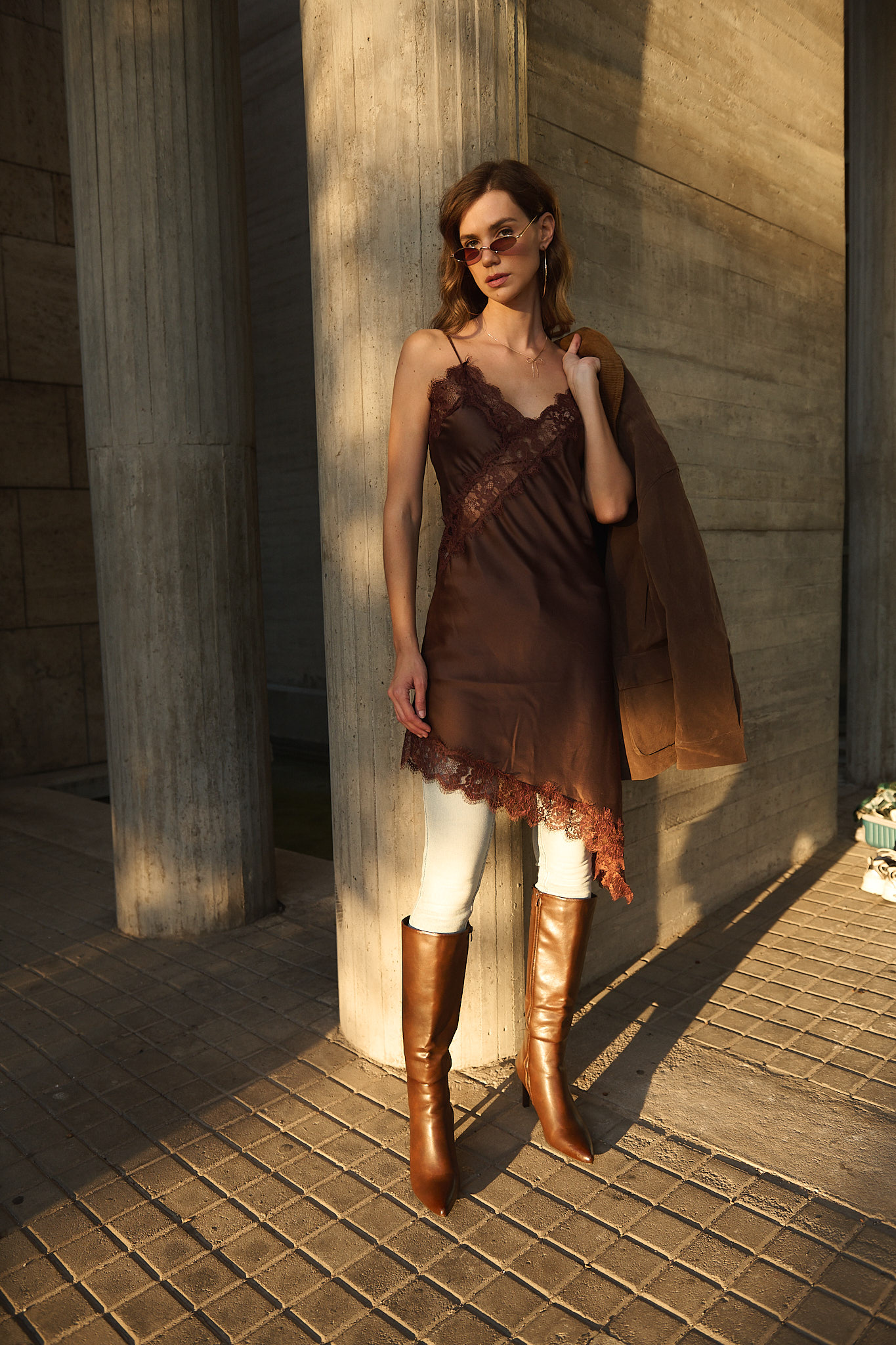 Φόρεμα Σατέν Σοκολατί Με Δαντέλα “Bronze Rose” Φόρεμα Σατέν Σοκολατί Με Δαντέλα “Bronze Rose”