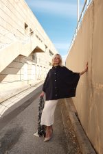 Κάπα Σκούρο Μπλε Μάλλινη Ύφανση “Isolde”