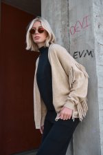 Ζακέτα μπεζ με κρόσσια “Lark”