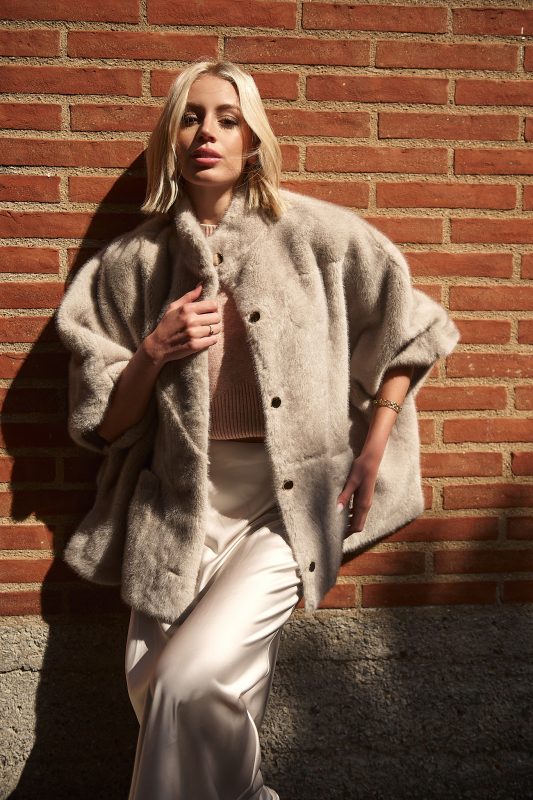 Κάπα Faux Fur Μπεζ “Dove”