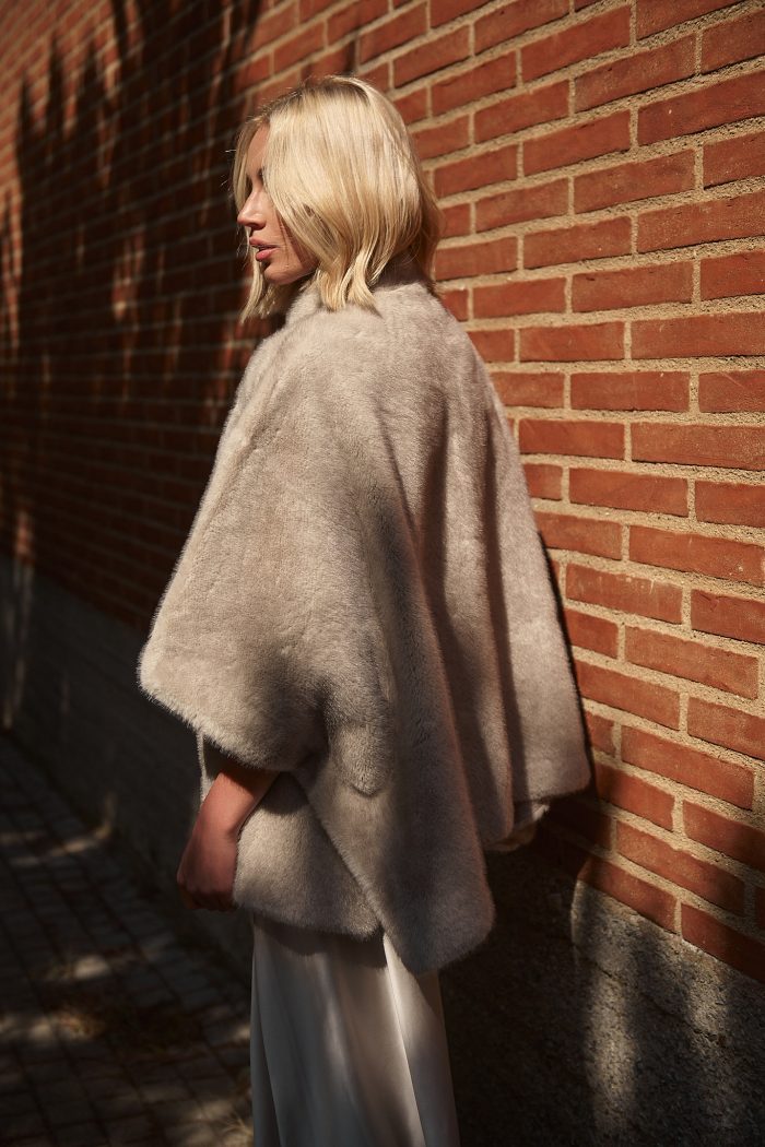 Κάπα Faux Fur Μπεζ “Dove”