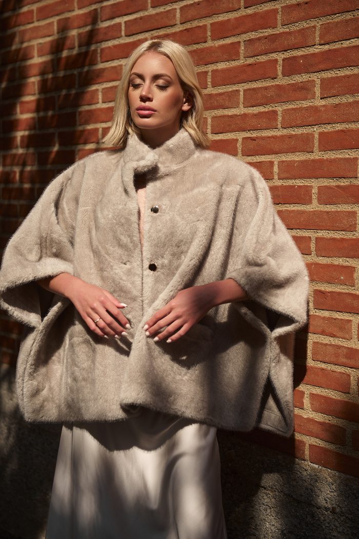 Κάπα Faux Fur Μπεζ “Dove”