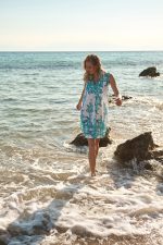Αμάνικο Φόρεμα Παραλίας Λευκό με Τιρκουάζ Μοτίβο “Bari Garden”
